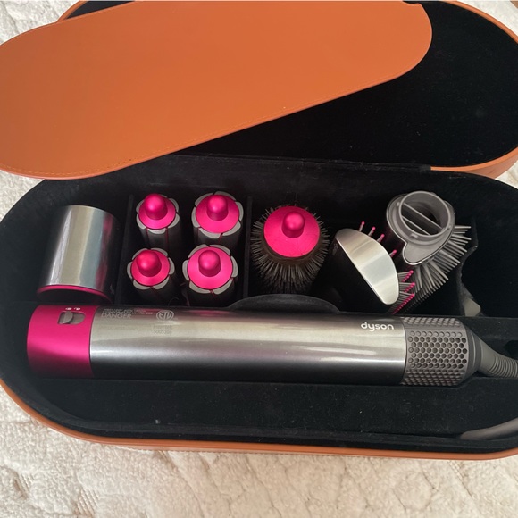 Dyson Other - Orginal dyson hair styling system